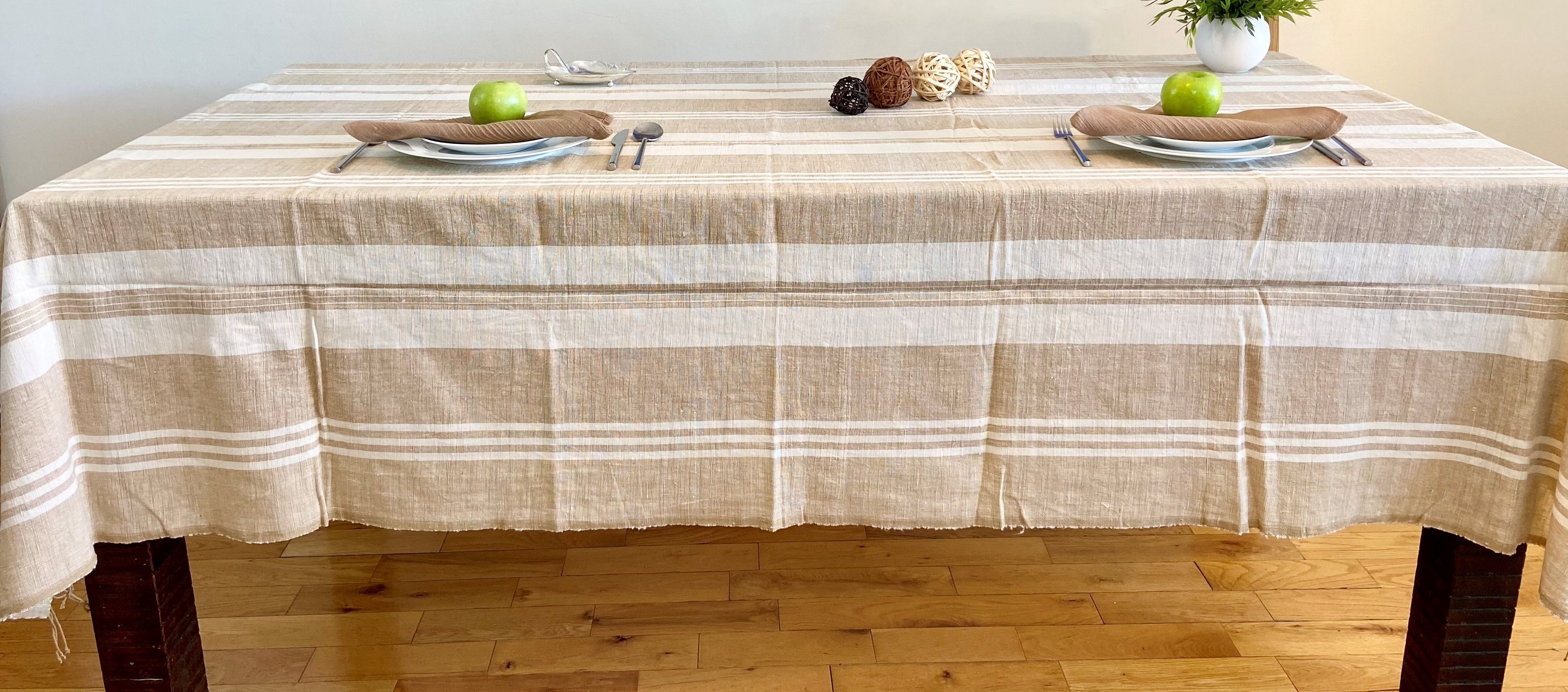Tablecloths & Table runners